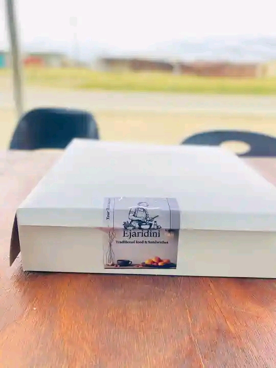 Box-packaging option for meat varieties exceeding 2